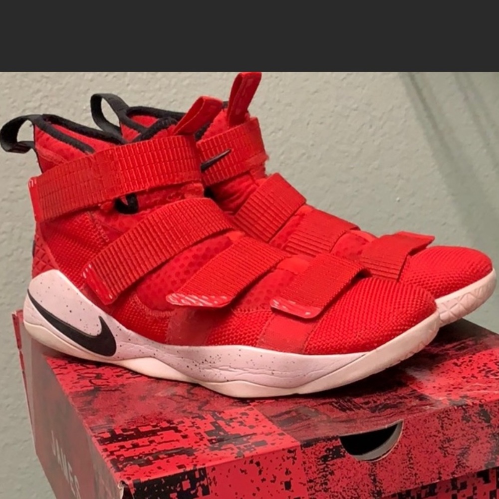 Lebron soldier 11